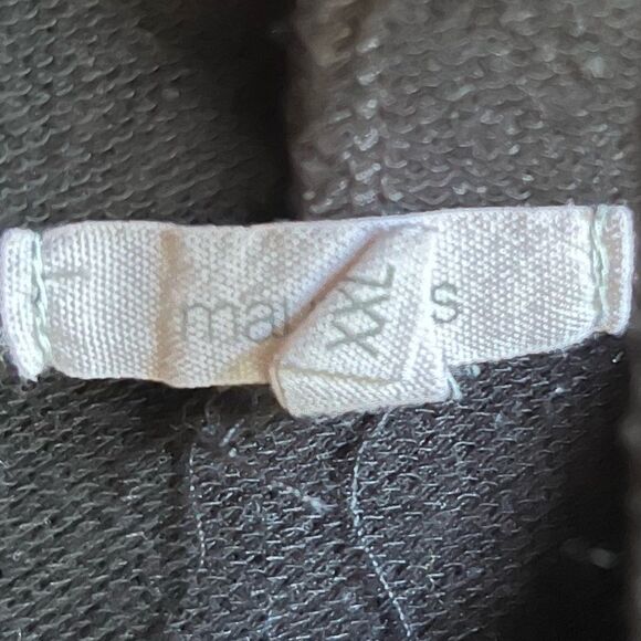 Maurice’s hooded tee with kangaroo pocket - Picture 3 of 3